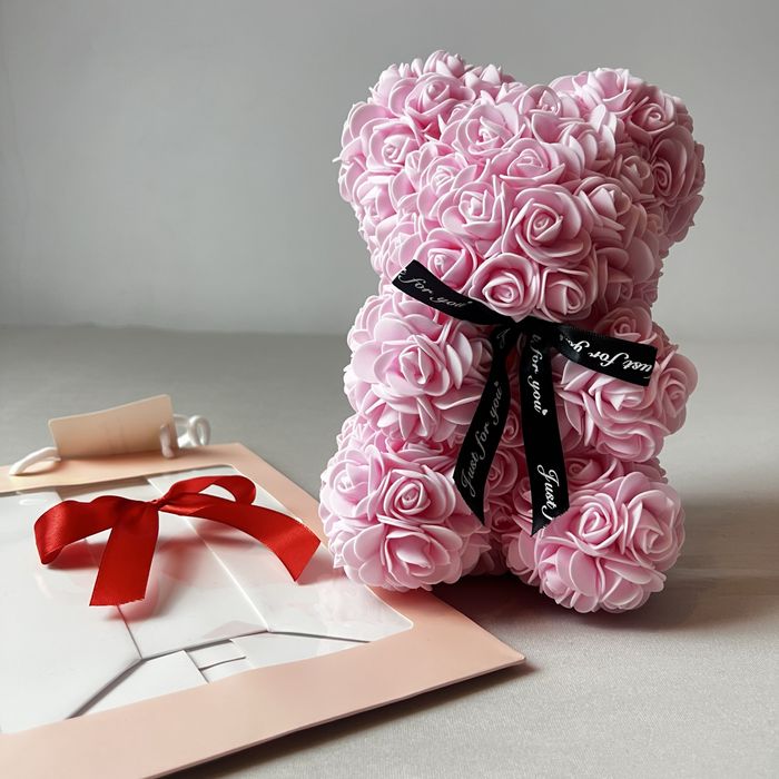 Ursulet din flori artificiale - Roz