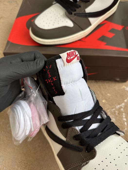 Air Jordan 1 x Travis Scott