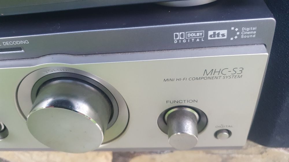 Linie audio sony cu boxe