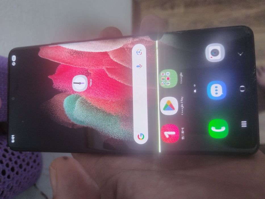 Samsung s21ultra 12/256 GB aybi rasmda malum ishlashi chotki