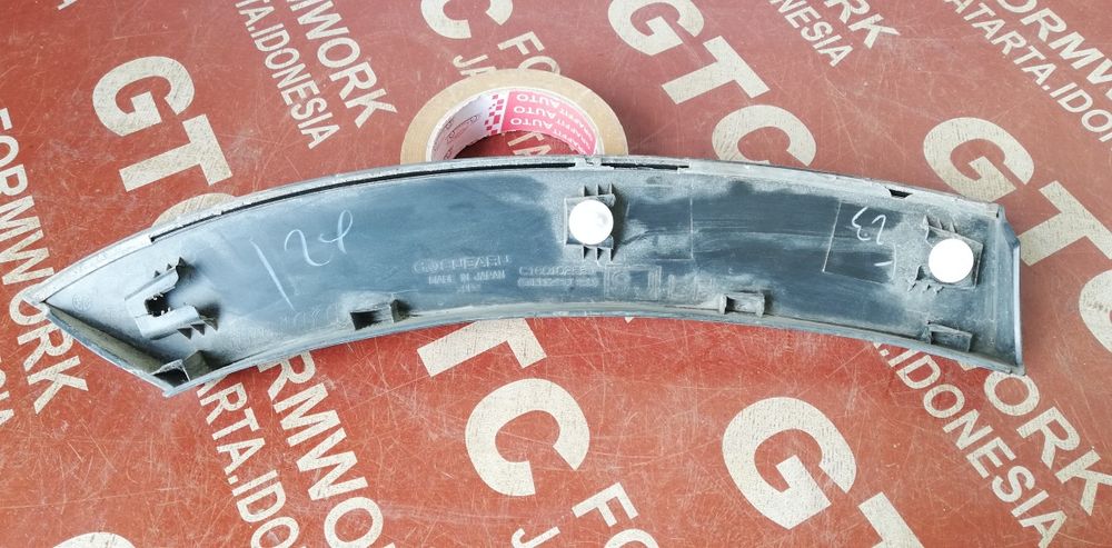 Заден десен надкалник Subaru Forester 2018-2024