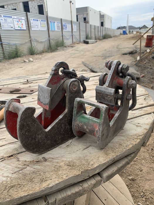 захват для опалубки