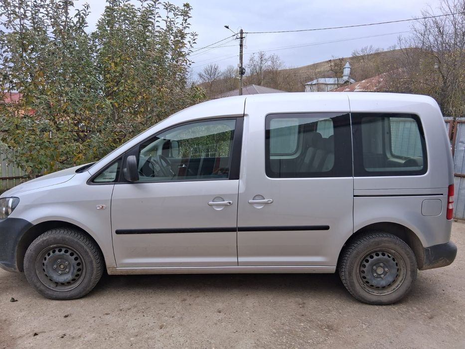 Vând Volkswagen Caddy