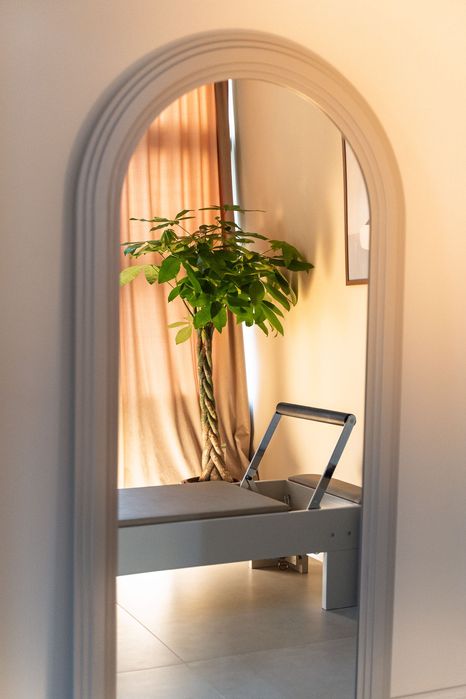 Studio Pilates Reformer cu rooftop in Iasi langa Palas