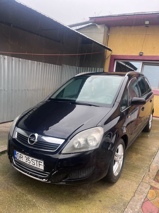 Vând Opel zafira