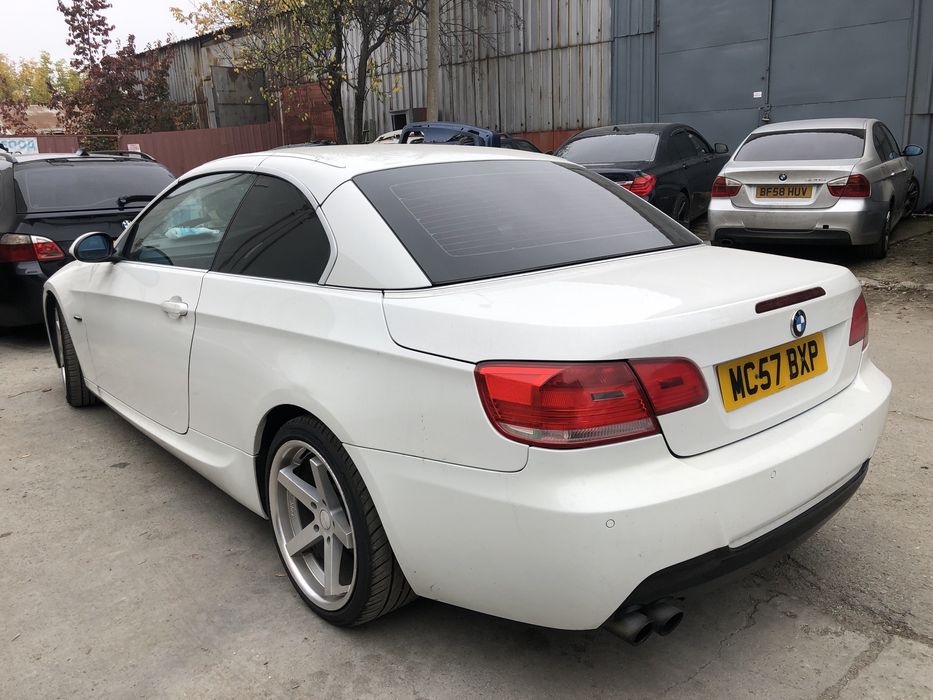 Продаваме на части бмв е93 325и  bmw e93 325i.