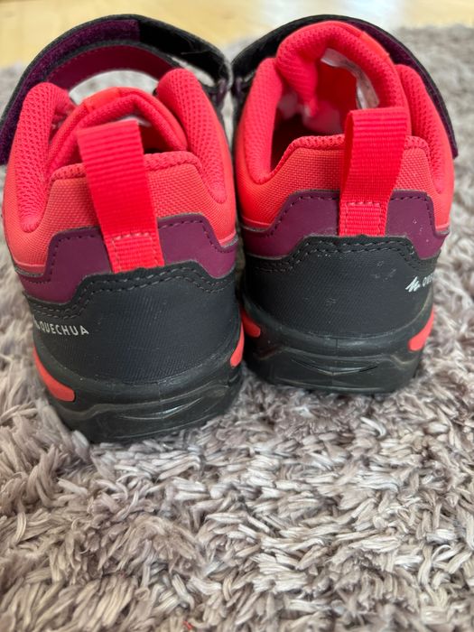 Обувки за момиче за ходене и туризъм