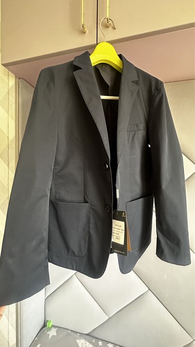 Продам новый пиджак полуклассика