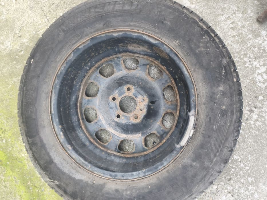 Vând geanta Duster michelin