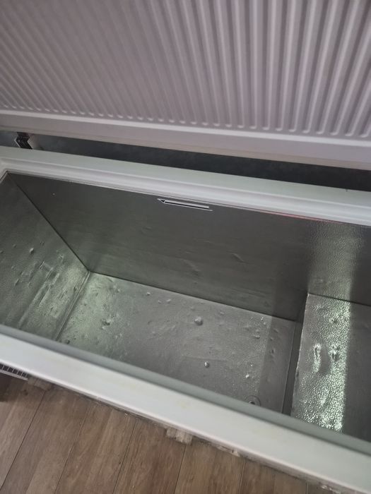 Продам Морозильник бирюса