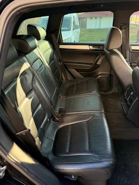 Dezmembrez Vw Touareg 7p 3.0 CRCA