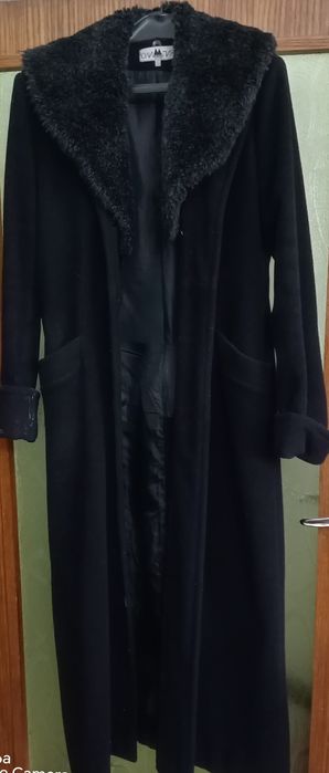 Дамско Палто с пухена яка