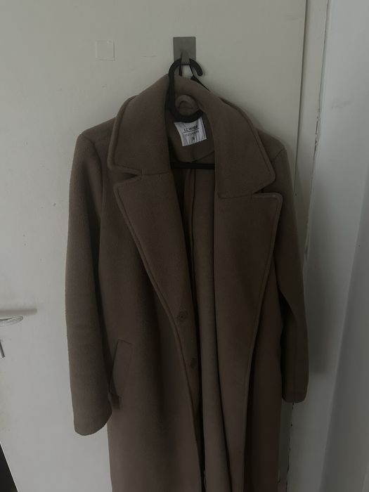 Сивобежаво палто