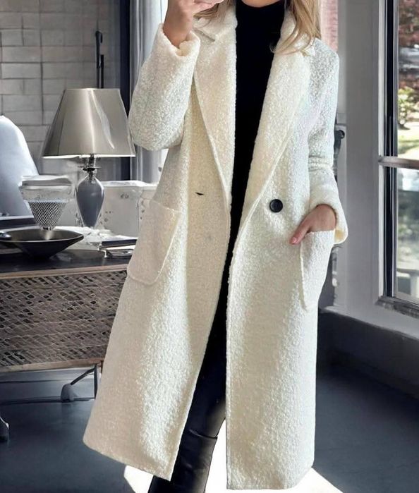 Palton stofă buclata, Italia. Sezon nou