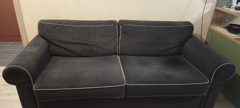 Продам диван серый