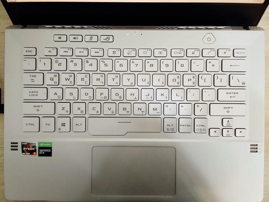 ASUS ROG Zephyrus G14 | AMD R5 | RAM 16GB | ROM 512 GB SSD | GTX 4GB