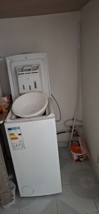 Închiriez apartament cu doua camere semidecomandat