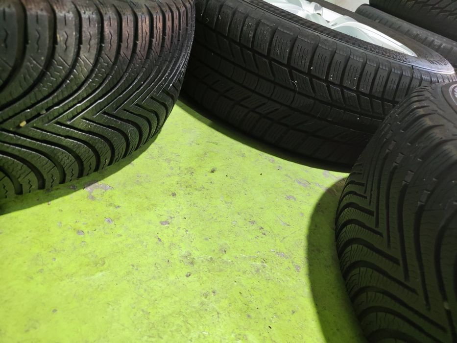 17 5x112 Vw Passat Touran Caddy Skoda лети джанти 5х112