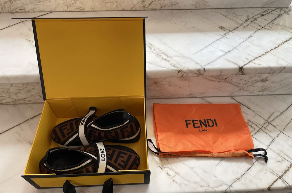 Невероятни маратонки Fendi номер 37 промо цена