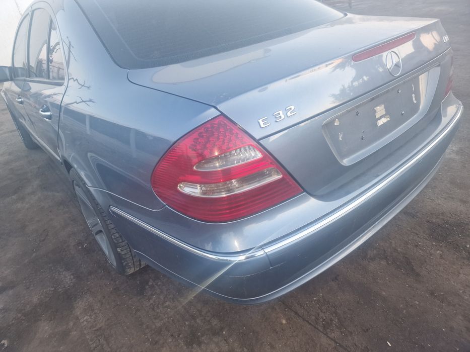 Piese/Dezmembrez Mercedes E200i E270cdi,E320cdi manuala automata