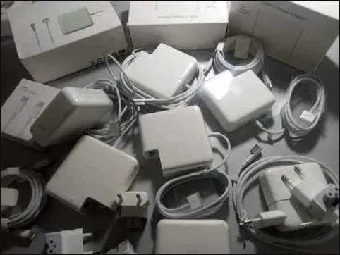 на ноутбук макбук 85w - зарядка, блок питания