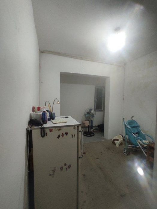 Срочно 1*2 хонали квартира сотилади