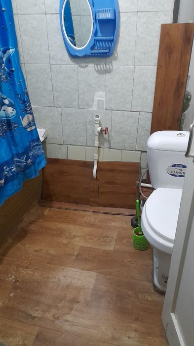 Квартира сотилади. Мадният 9а