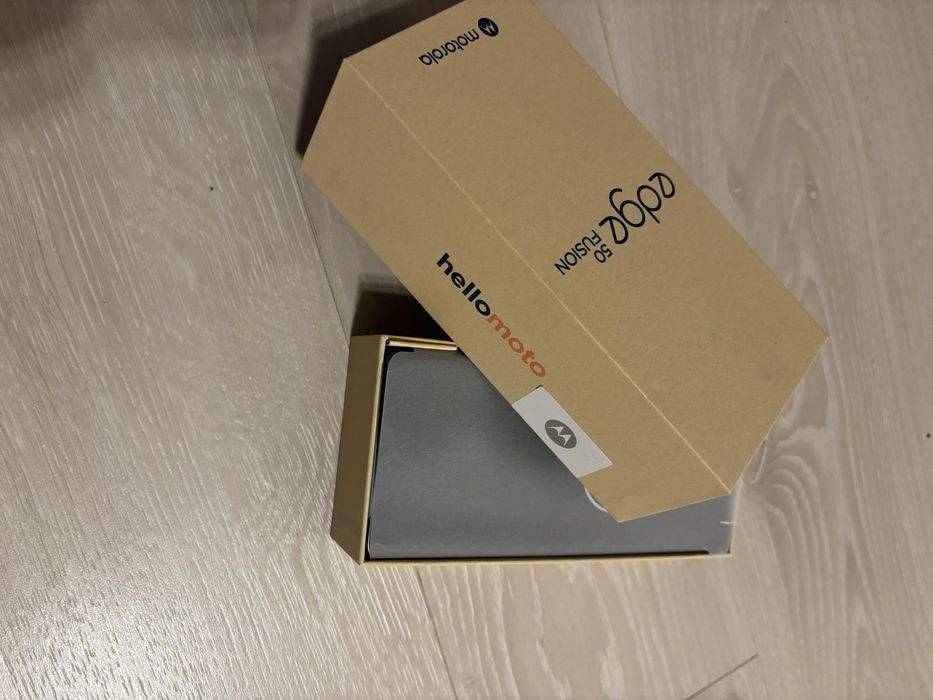 Motorola edge 50 neo с 2г гаранция