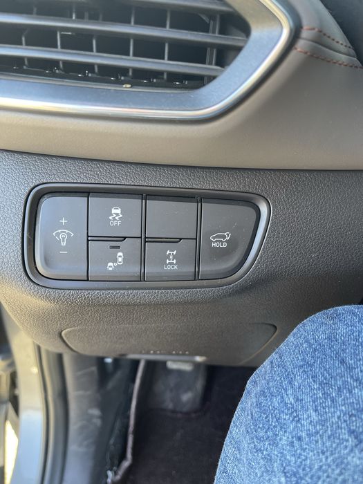 Продаётся Hyundai Santa Fe 2020