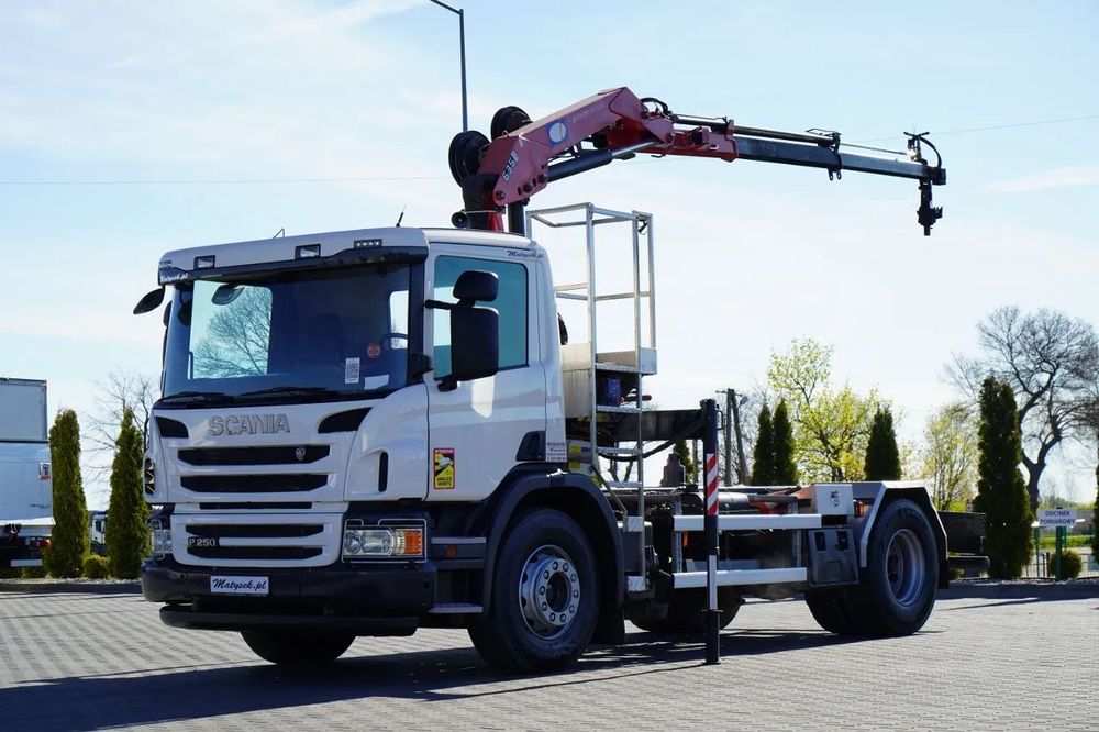 Scania P 250 / 4X2 / CILINDRU BASCULABIL / + HDS HMF 635 K2 / EXTENSIE MAXIMĂ 7 M / RADIOCOMANDĂ / ROTARE / EURO 6