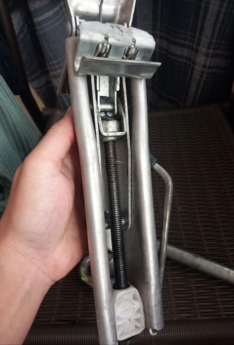 Vand cric original , tot ce e in poza 100 lei fix