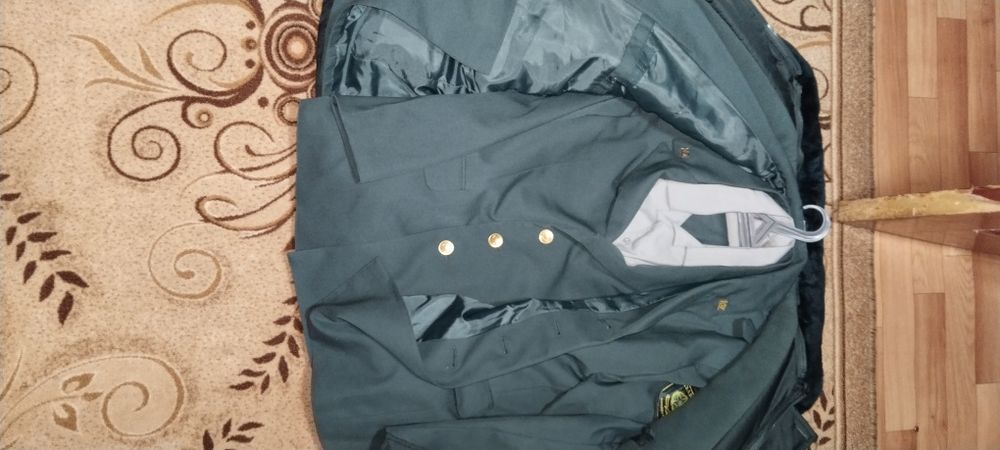 Продам форму звоните