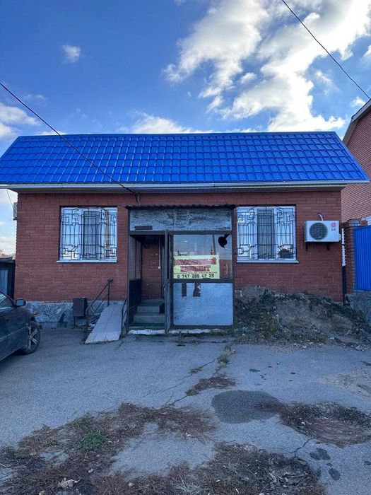 Продается отдельно стоящее  коммерческое помещение