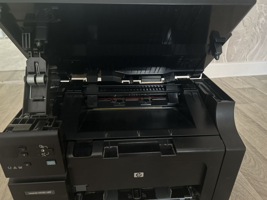 устройство HP LaserJet Pro M1132 MFP
