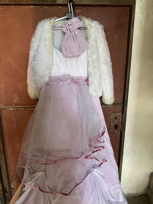 Булчинска рокля - с аксесоари