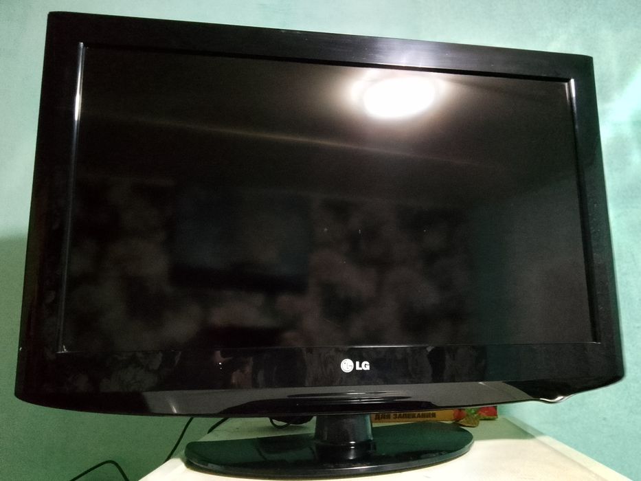 Телевизор LG с пульт