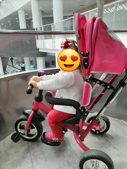 Продам детский велосипед с ручкой