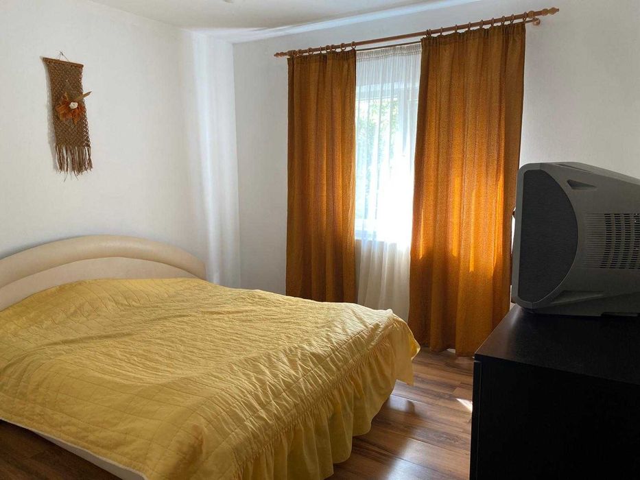 inchiriez apartament 3 camere in zona Stadion