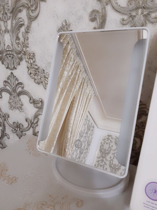 Led lampa makiyaj uchun