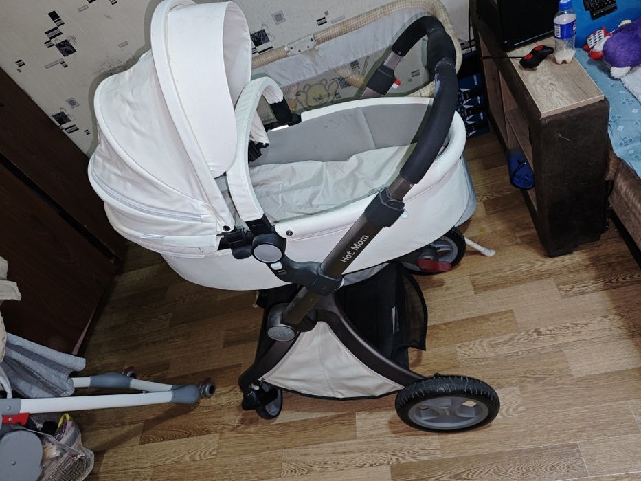 Продаётся детская коляска.