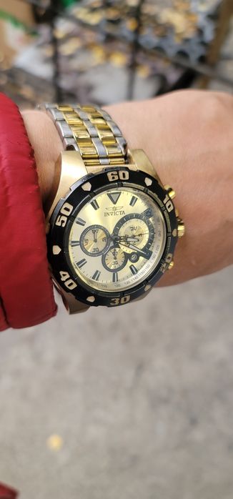 Продам часы Invicta
