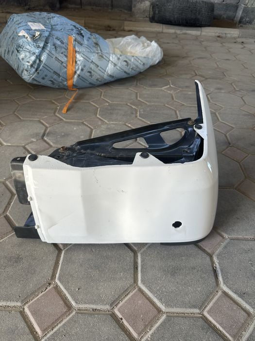 Продам передний, задний  бампер на Toyota Tundra