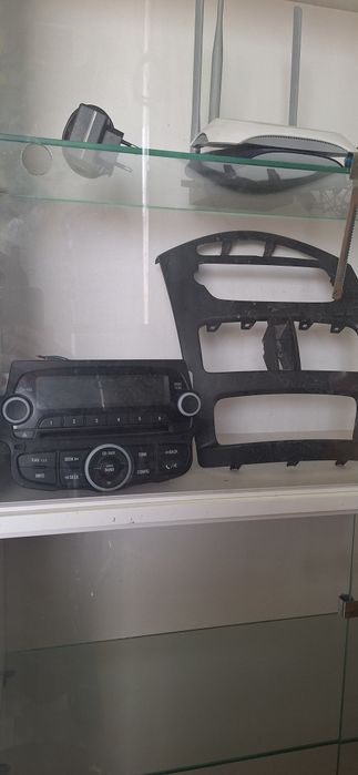 Spark автомагнитола рамкаси билан сотилади