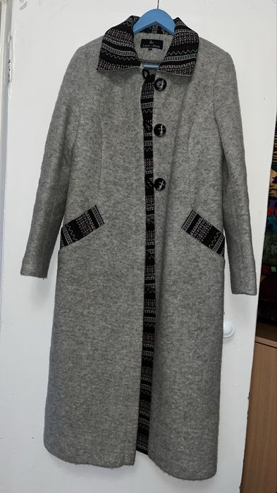 Продам женское пальто