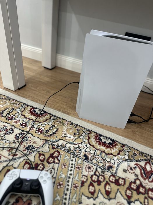 Продаю Playstation 5 825 gb