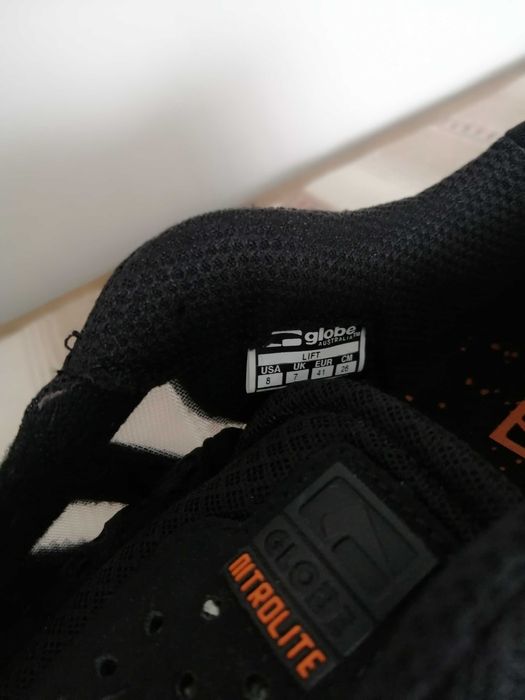 Спортни обувки GLOBE