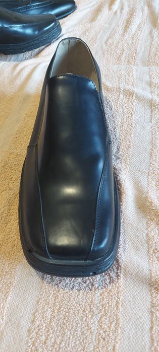 Pantofi bărbătești