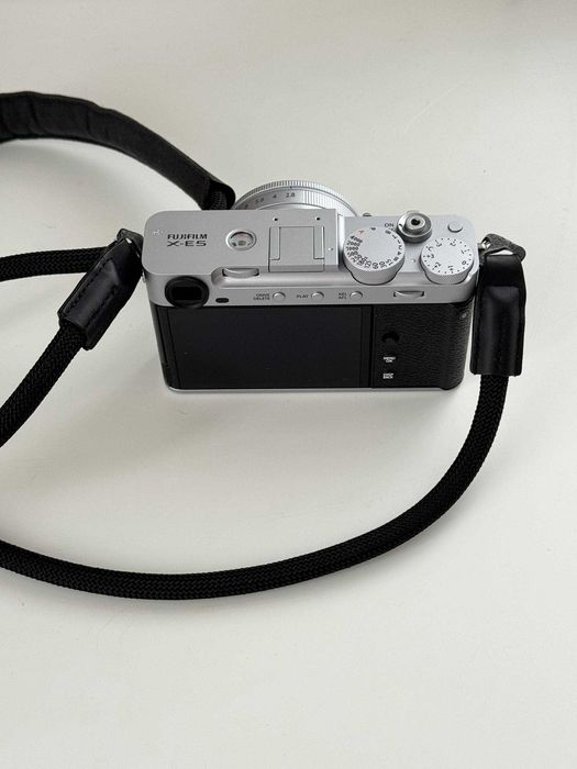Фотоаппарат fujifilm X-E5.