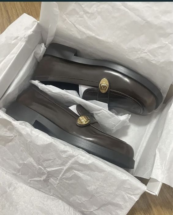 Лоферы Charles & Keith