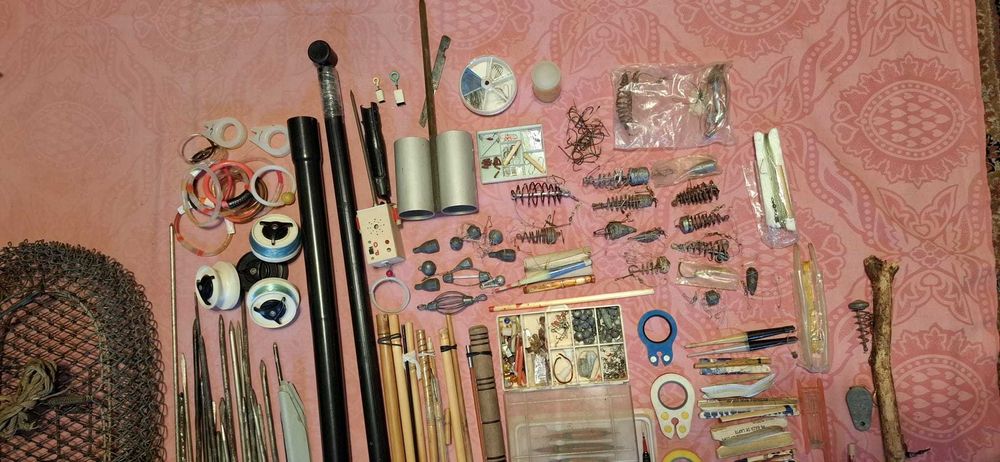 Lansete cu mulinete si Undițe, plus Accesorii pentru pescuit